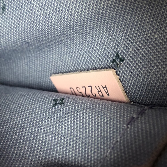 💖 Louis Vuitton Escale Neverfull MM Pastel Pouch - Picture 10 of 11